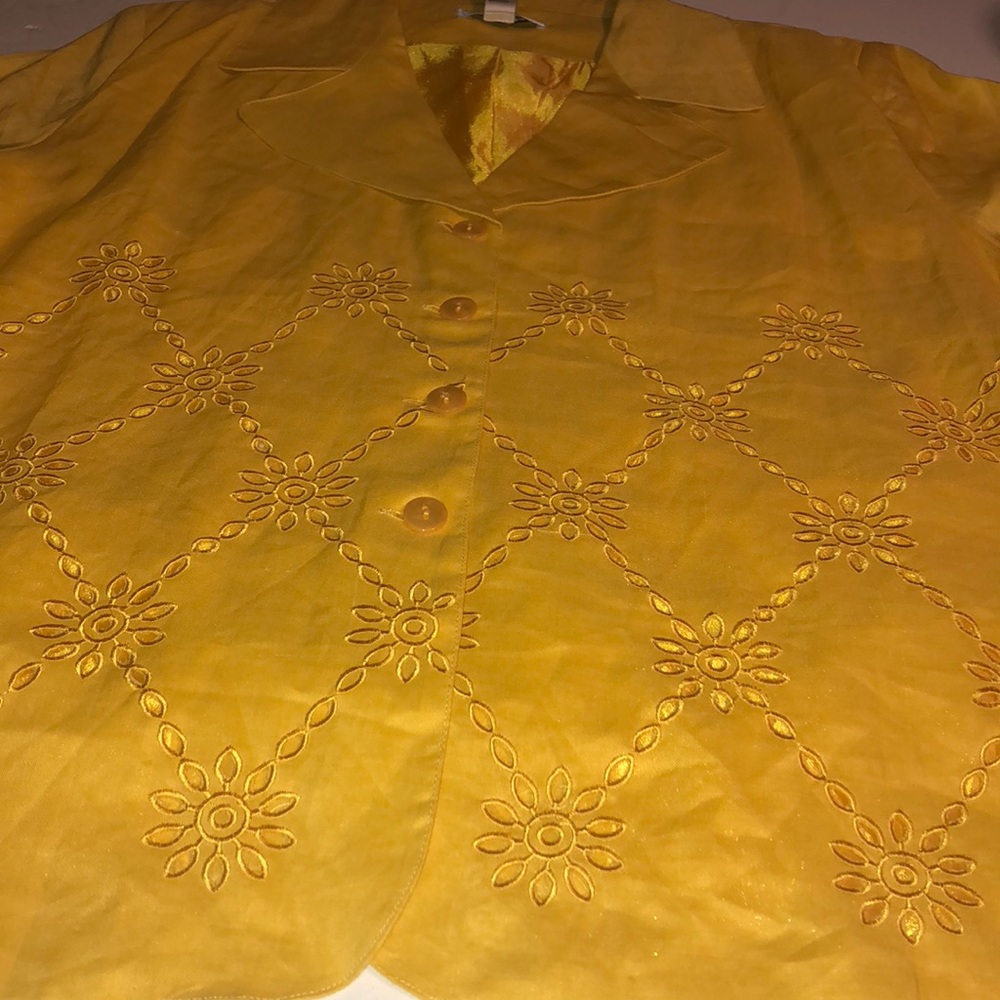 Yellow button down - Picture 2 of 4
